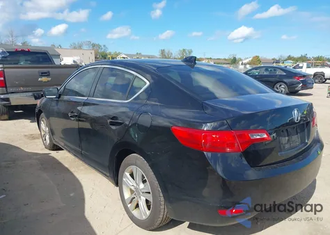 2013 Acura Ilx 2.0L z USA, uszkodzony, nr VIN 19VDE1F31DE022024